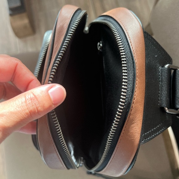 Coach Graham Pack Crossbody - Picture 12 of 16